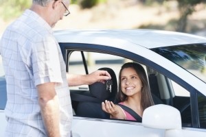 Den Antrag auf die Fahrerlaubnis stellen Sie beispielsweise als Fahranfänger.