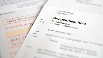 Die Bußgeldstelle in Niedersachsen, die für Ihre Region zuständig ist, verschickt einen Bußgeldbescheid an Sie.