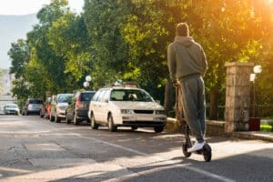 Fahren Sie in der Probezeit einen E-Scooter betrunken, droht die Verlängerung dieser.