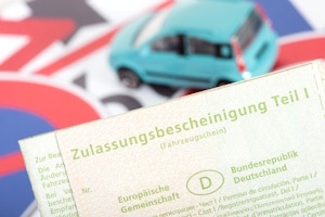 Muss man einen E-Scooter mit Straßenzulassung anmelden?