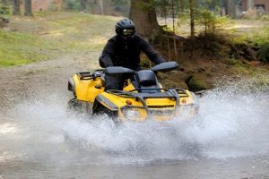 Quadfahren ist mit der Fahrerlaubnis der Klasse M nicht gestattet.