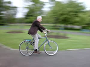 Für Fahrrad-Fahrer ist der Kindertransport oftmals nicht leicht