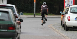 Das Fahrradlicht muss beim Rennrad nur mitgeführt, anstatt befestigt werden