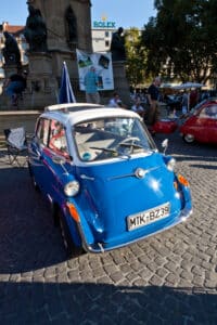 Freie Kennzeichen können Sie mithilfe Ihrer Zulassungsbehörde finden.