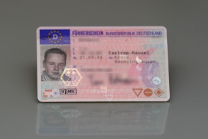 Teilweise können Sie Ihren ausländischen Führerschein erst anerkennen lassen, nachdem Sie eine entsprechende Prüfung absolviert haben.