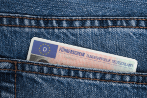 Führerscheine im Scheckkartenformat sind ebenso vom Führerscheinumtausch betroffen, wenn diese vor dem 18.1.2013 ausgestellt wurden.