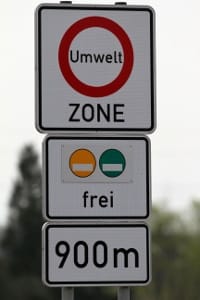 Gelbe Plakette: In der Umweltzone herrscht Plakettenpflicht.