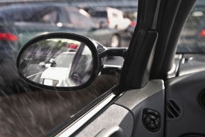 Die angemessene Höchstgeschwindigkeit auf der Autobahn in Deutschland hängt auch vom Wetter ab.