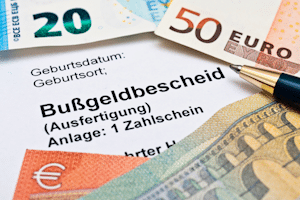 Um ein Bußgeld zu verhindern, können Sie eine Online-Vignette für die Schweiz kaufen.
