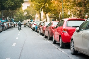 Die Parkraumbewirtschaftung ist eine städtische Maßnahme, die diverse Ziele verfolgt. 