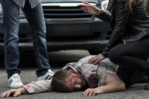 Schmerzensgeld für einen Schockschaden wird gezahlt, wenn Sie z. B. den Tod eines nahen Angehörigen beim Unfall erleben mussten.