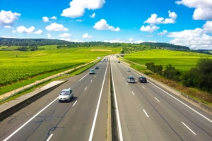 Ist der Schulterblick auf der Autobahn vorgeschrieben?