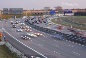 Sie tanken billig mit Hilfe eines spritsparenden Fahrverhaltens. Durch den geringen Verbrauch reduzieren sich Ihre Gesamtausgaben.