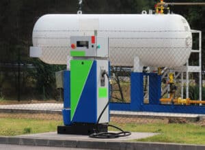 An Tankstellen in Erfurt können Verbraucher auch Autogas abnehmen.