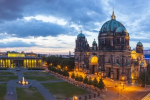 Die Tankstellenpreise in Berlin variieren nach Bezirken und Anbietern.