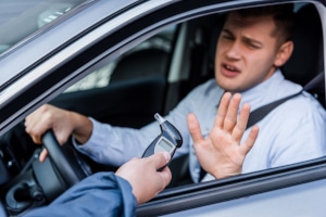 Trunkenheit im Verkehr kann eine Haftstrafe nach sich ziehen.