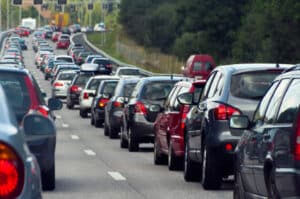 Wenn Sie auf ein Stauende auffahren, ist ein Unfall auf der Autobahn nicht zu vermeiden.