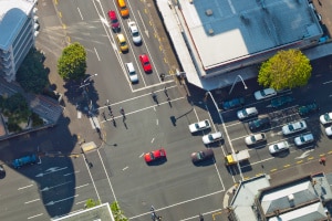 Um die Sicherheit zu gewährleisten, müssen sich alle Verkehrsteilnehmer an die Verkehrsregeln halten.