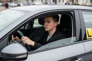 Wie lange ist die Probezeit beim Auto regulär?