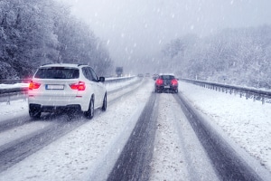 Winterreifenpflicht: Darf man Ganzjahresreifen im Winter fahren?